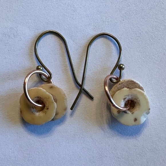 HAND CRAFTED Ostrich Eggshell Heishi Beads on a Copper ring Bronze Earrings - Picture 7 of 8
